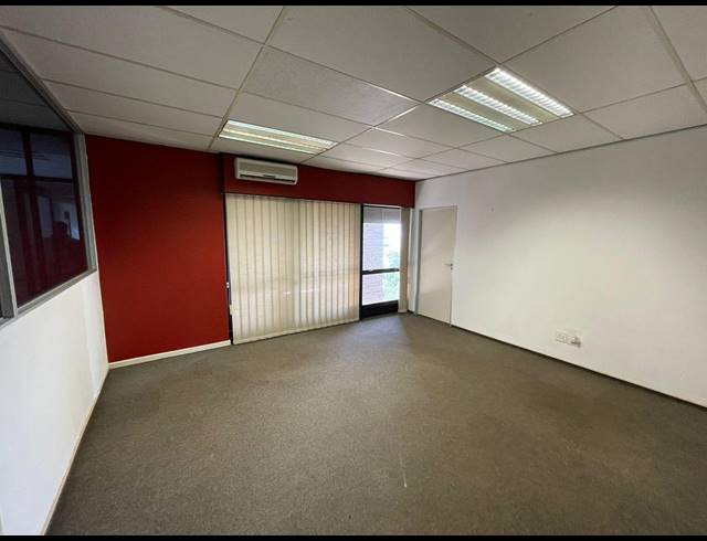 1,594M² OFFICE TO LET IN ALRODE